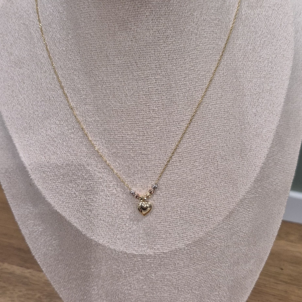 Elegant Gold Heart Pendant Necklace